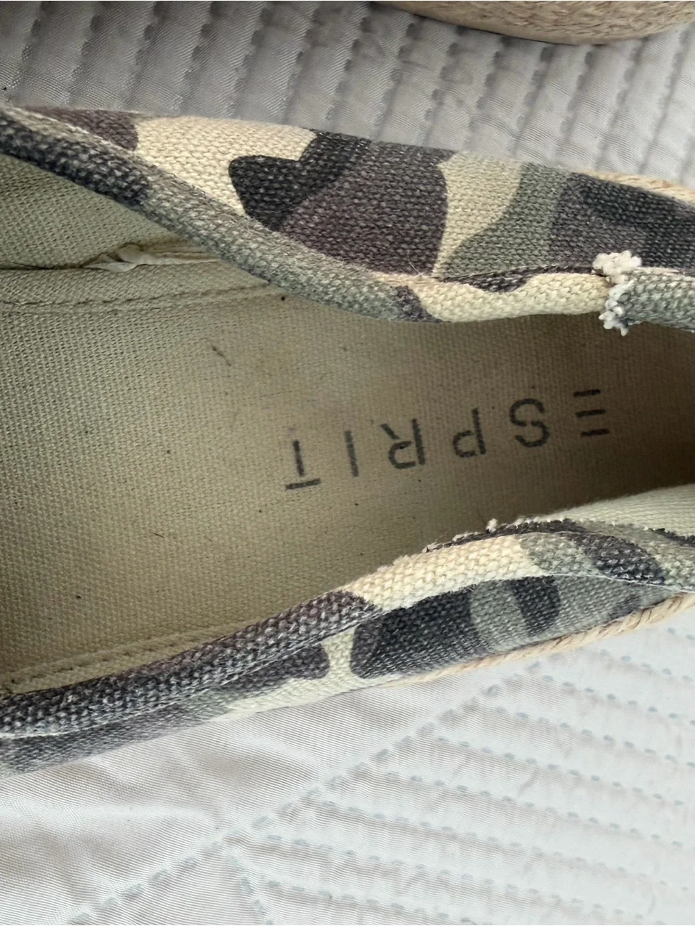Esprit Green and Brown Camo Espadrille Slip-Ons Sz 9.5